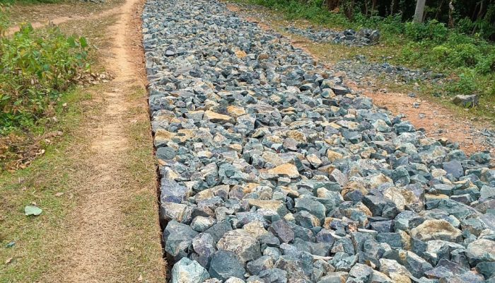 TELFORD Sepanjang 1000 Meter Sementara Berjalan
