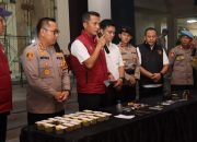 Polda Kaltim dan Polresta Balikpapan Gerebek Kampung Narkoba, 24 Orang Dinyatakan Positif Sabu