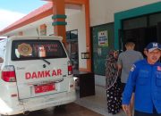 Damkar Wajo Bantu Evakuasi Warga Muntah Darah ke RSUD Lamaddukelleng