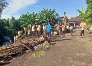 Kerja Bakti Bersihkan Sampah Organik di Pinggir Sungai, Siswa dan Warga Turun Tangan