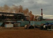 Kebocoran Komponen Smelter PT Ceriah Nugraha Indotama Picu Asap Debu Tebal, Warga Kecewa