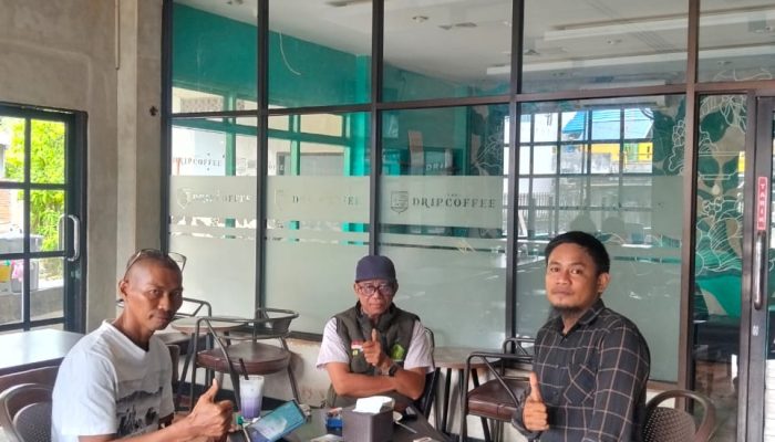 Ngopi Santai di DRIP CAFE, Ketua LSM BPPI Soppeng dan Rekan Jurnalis Bahas Isu Korupsi dan Kriminalitas