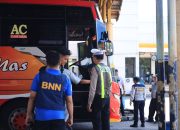 Pastikan Keselamatan Nataru, Polres Gresik Gelar Rampcheck dan Tes Urine Driver Angkutan Umum