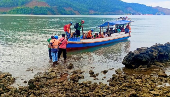 Angkutan Karyawan Gunakan Perahu Tanpa Pelampung, Dugaan Pelanggaran K3 PT WIL di Kolaka Disorot