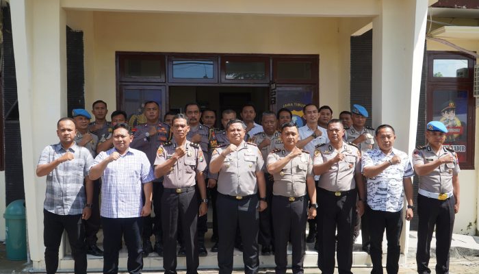 Kunker Kapolres Pamekasan ke Polsek Jajaran: Tekankan Transparansi Anggaran, Jaga Kamtibmas, hingga Santuni Anak Yatim