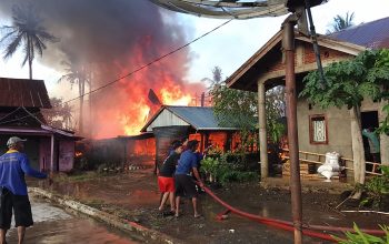 Korsleting TV, Rumah Panggung Milik Petani di Soppeng Hangus Terbakar