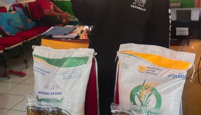 Bantuan Pangan Tiba di Kelurahan Kaca, 361 Keluarga Terima Beras dan Minyak