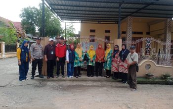 Camat Patampanua Bersama Tim Kemenkes Turun Langsung Pimpin Kerja Bakti Pemberantasan Jentik di Kelurahan Benteng