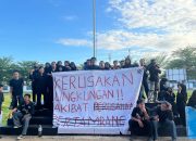 KAWAL KERUSAKAN LINGKUNGAN, ALIANSI MAHASISWA FST USN KOLAKA GELAR AKSI MASSA