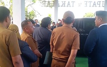 Usai Rapat Paripurna DPRD, Bupati Takalar Dihadang Aksi Massa di Halaman Kantor DPRD