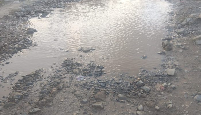 Warga Lorong TPA Desa Labota Keluhkan Jalan Rusak Parah, Minta Perhatian Pemerintah