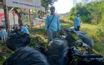 Peringati Hari Sungai Nasional 2026, Warga RT 03 RW 01 Kelurahan Patemon Bersama Dinas PU SDA Jatim Gelar Aksi Bersih Sungai Kloang