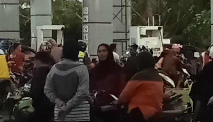 Antrean Panjang Pengisian BBM Bersubsidi Keluhkan Warga Watubangga, Diduga Ada Imbas Kendaraan Bertangki Modifikasi