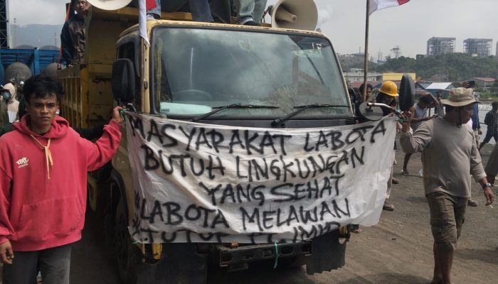 Tak Terima Terpapar Debu Batu Bara Tanpa Kompensasi, Warga Labota dan Mahasiswa Gelur-kan Aksi Demo di PT IMIP Morowali