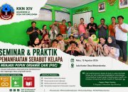 KKN XIV Kelompok 61 Olah Serabut Kelapa Jadi Pupuk Organik Cair di Desa Watumelomba