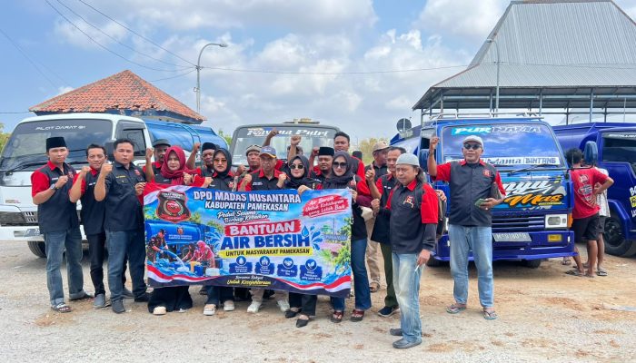 Madas Nusantara Bantu Warga Pagagan Penuhi Kebutuhan Air Bersih di Tengah Kekeringan