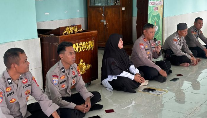 Cegah Kenakalan Remaja Sejak Dini, Sat Binmas Polres Soppeng Beri Pembinaan kepada Santri Ponpes Yasrib