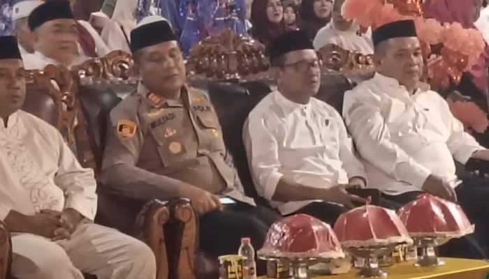 Kapolsek Marioriawa Hadiri Maulid Akbar di Desa Laringgi, Perkuat Silaturahmi Polri dan Masyarakat