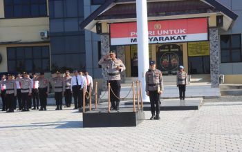 Polres Soppeng Gelar Upacara Kenaikan Pangkat Pengabdian, Kapolres Tekankan Dedikasi dan Responsivitas